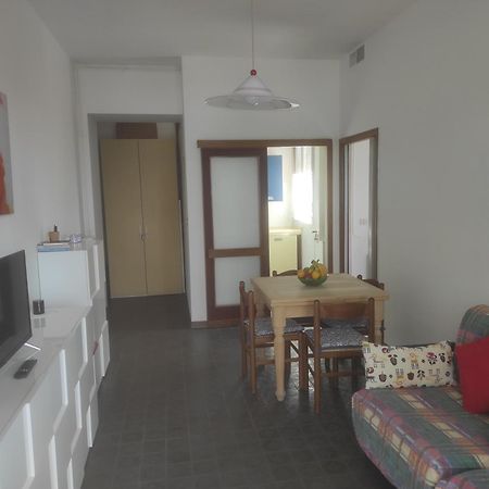 Appartamento Vista Mare Римини Екстериор снимка