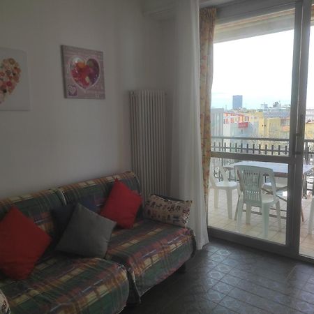 Appartamento Vista Mare Римини Екстериор снимка
