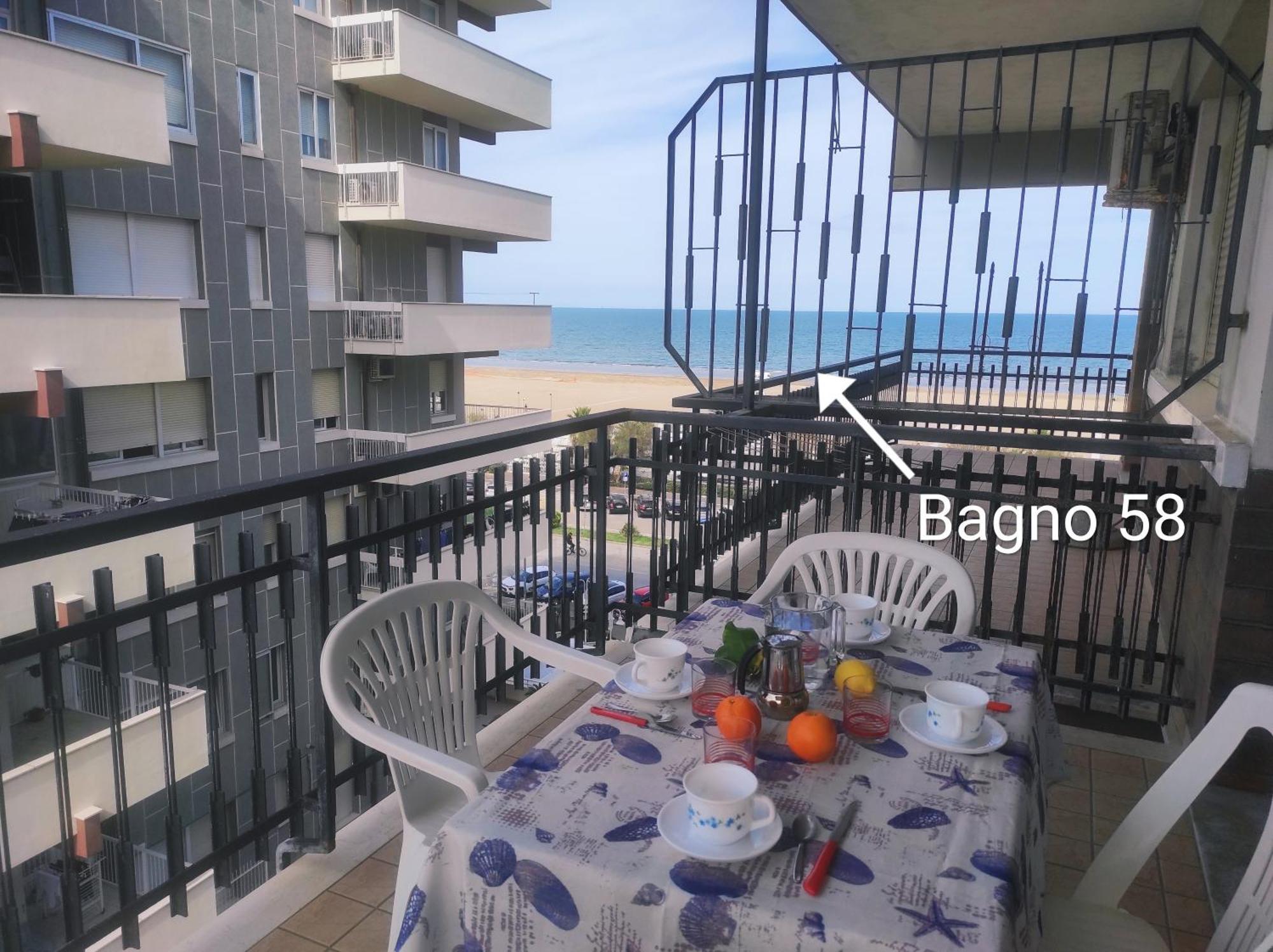 Appartamento Vista Mare Римини Екстериор снимка